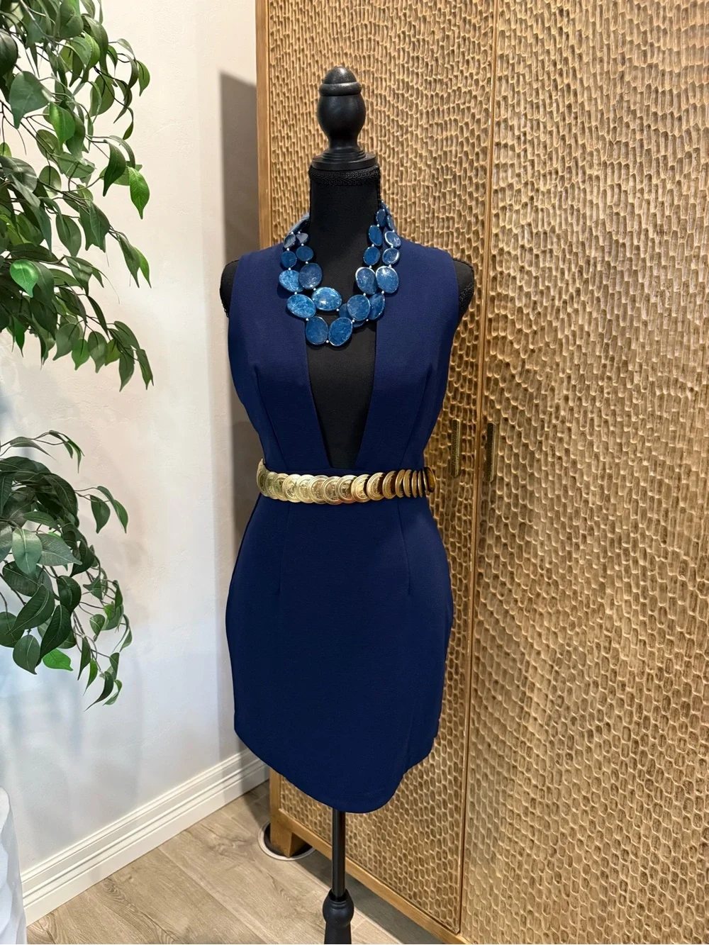 Angel Biba Navy Plunge Mini Dress - Picture 5 of 10